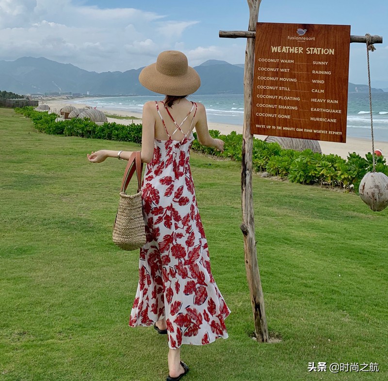 吊带沙滩连衣裙,夏日度假吊带连衣裙