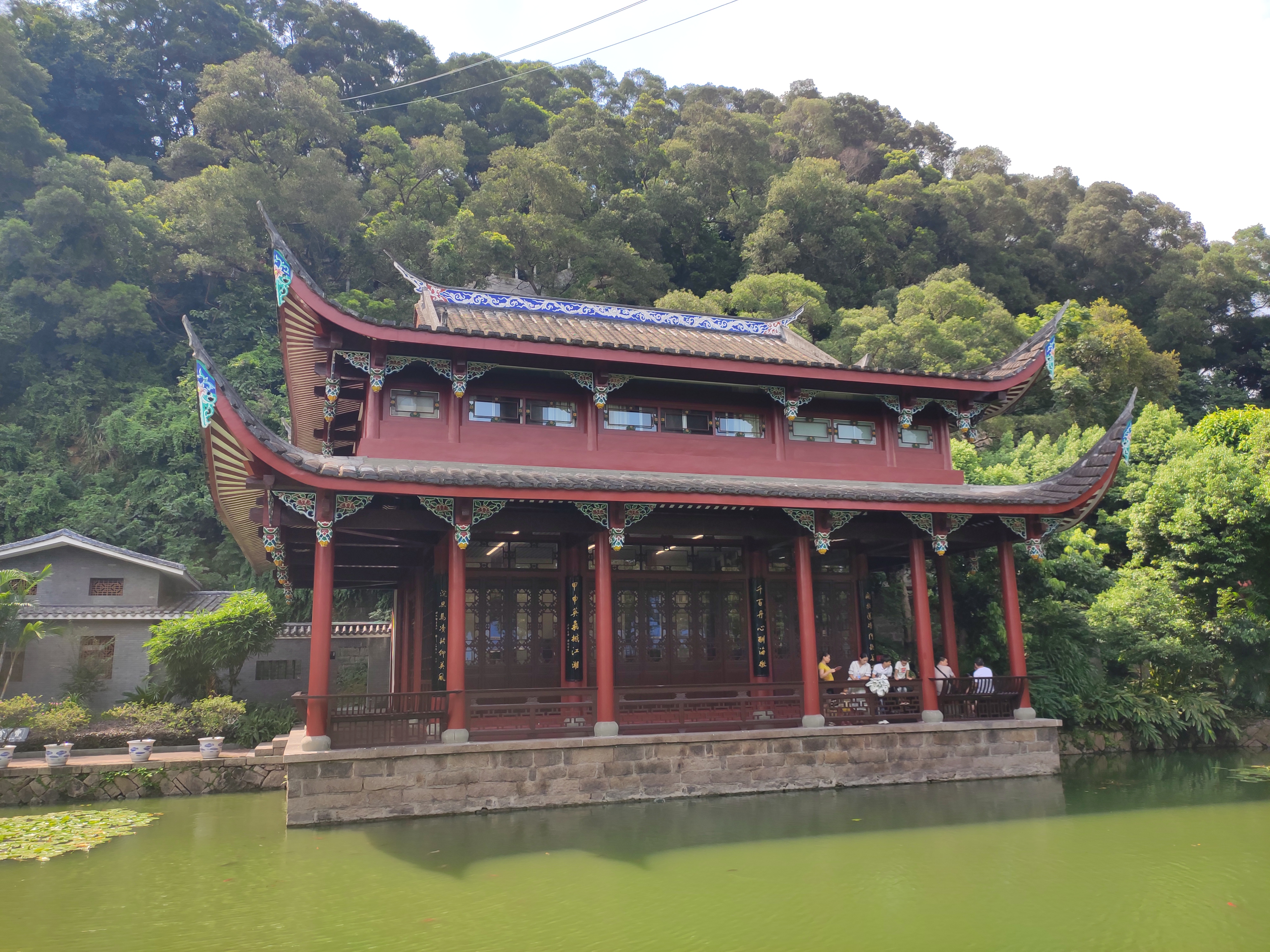 又是暑假研学作业，找个少人，少花钱的地方去吧