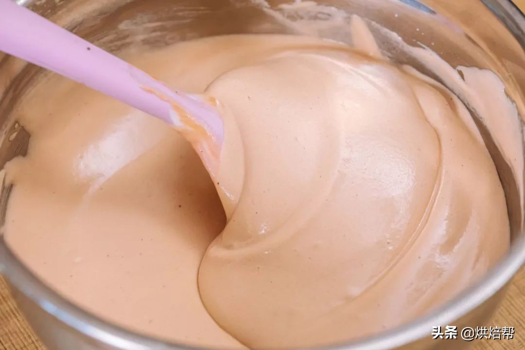 蛋糕抹面的技巧和手法在家自己做,一款不用抹面就可以完成的蛋糕