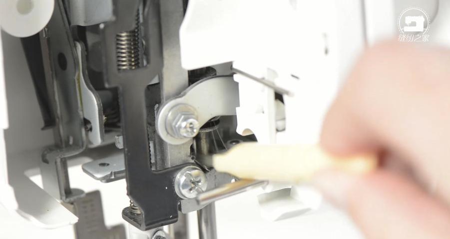 佳艺微型电动缝纫机常见故障,兄弟2700缝纫机常见故障维修
