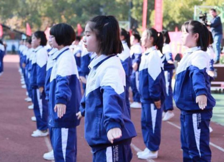 全国各地校服美观排名,全国学校校服比拼