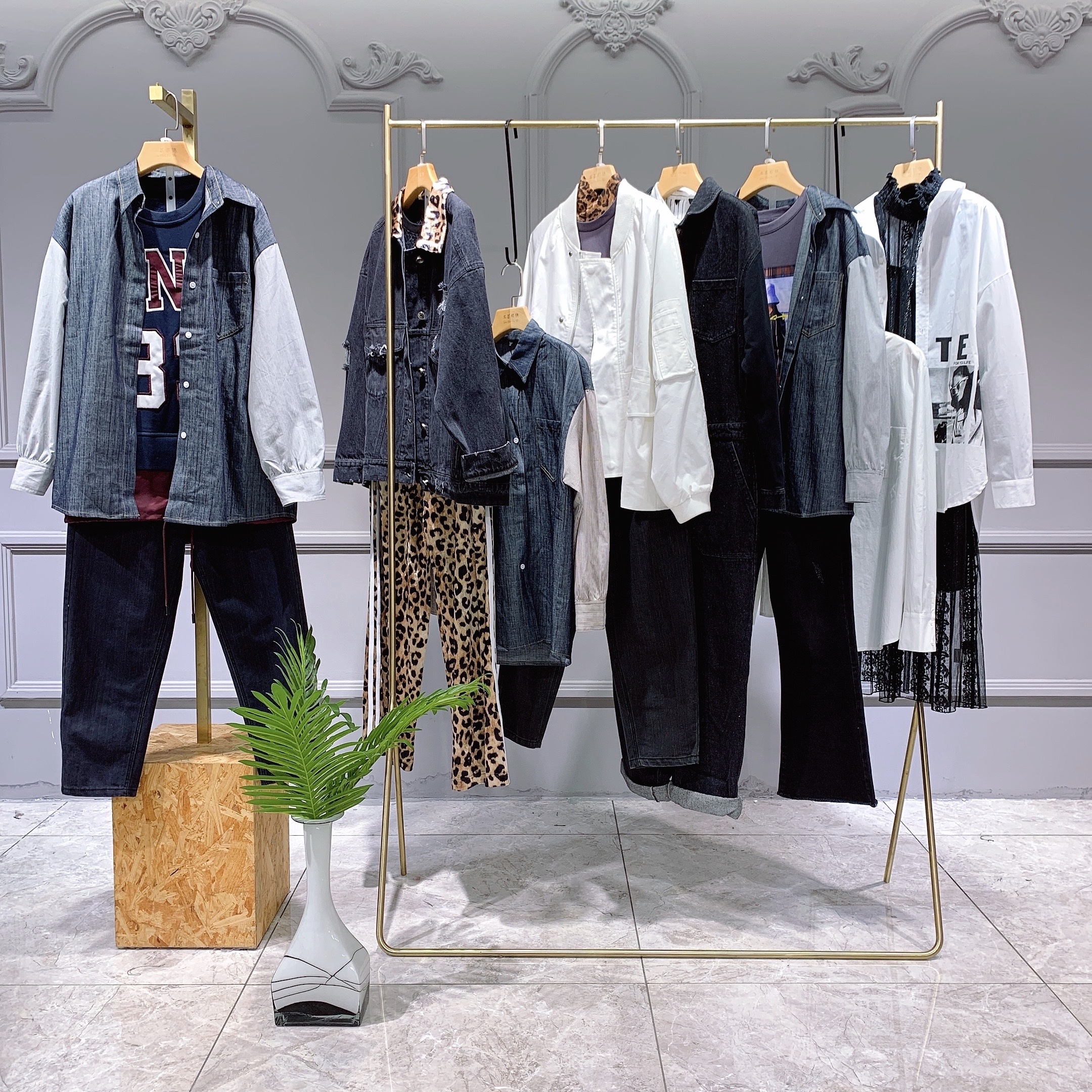 潮牌女装乌丫20秋冬摩安珂直播女装折扣一手货源批发