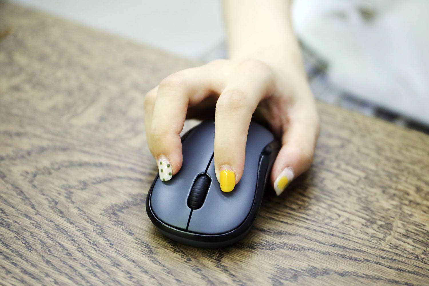 适合办公用的轻便小巧的无线鼠标,适合女生用的小巧的有线鼠标