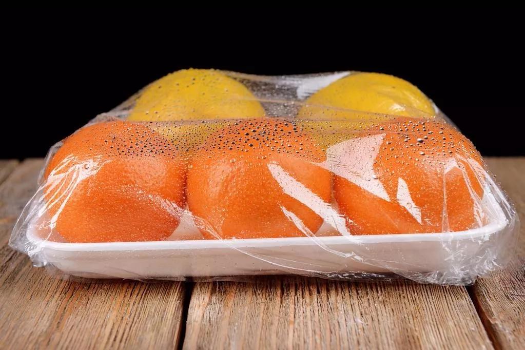 不要用塑料杯喝热水,别用塑料杯子喝水