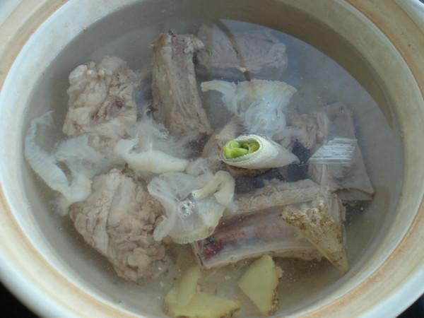 14岁弟弟身高1米87,弟弟14岁身高一米七