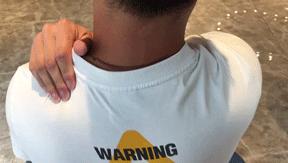 按摩什么穴位可以放松肩颈肌肉,肩颈最简单最有效的锻炼方法