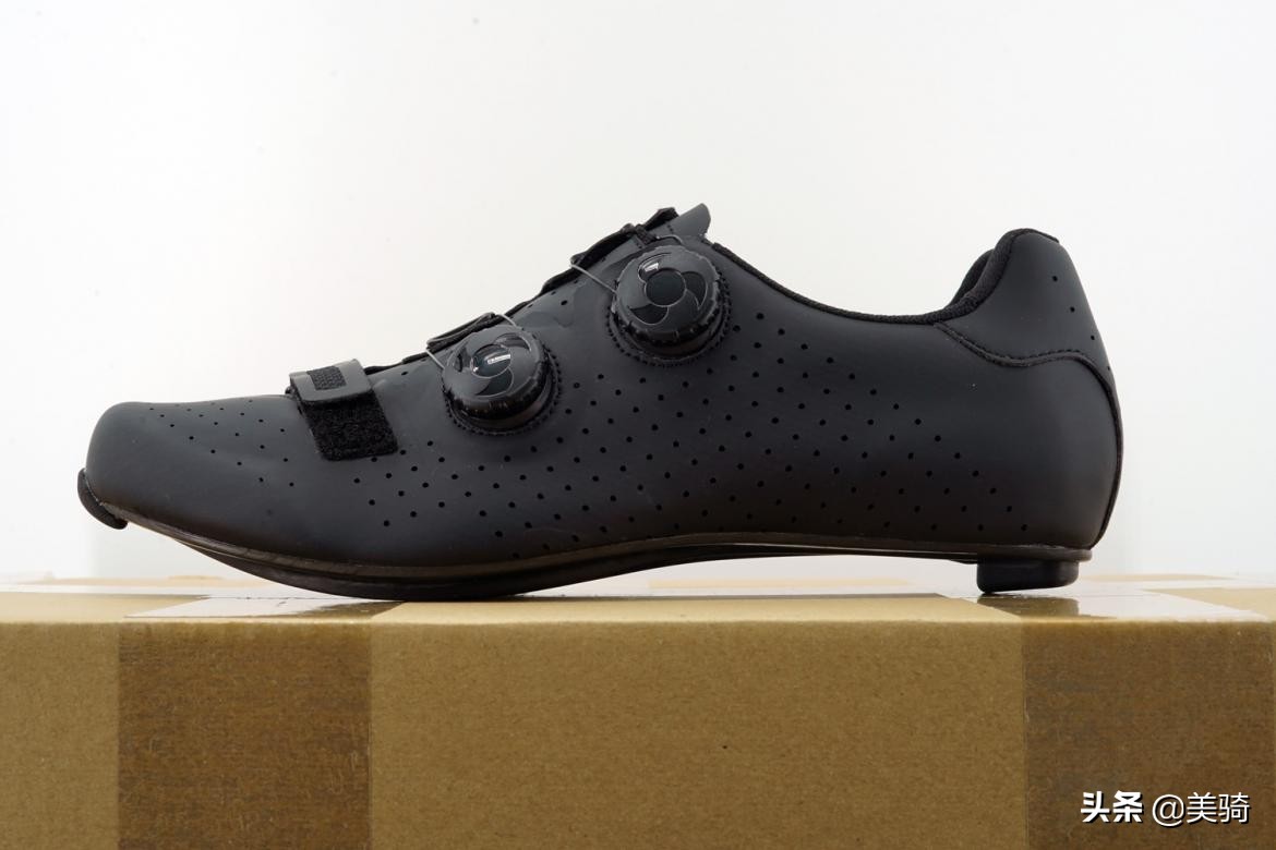 国产抗造碳底锁鞋推荐,入门公路锁鞋品牌推荐