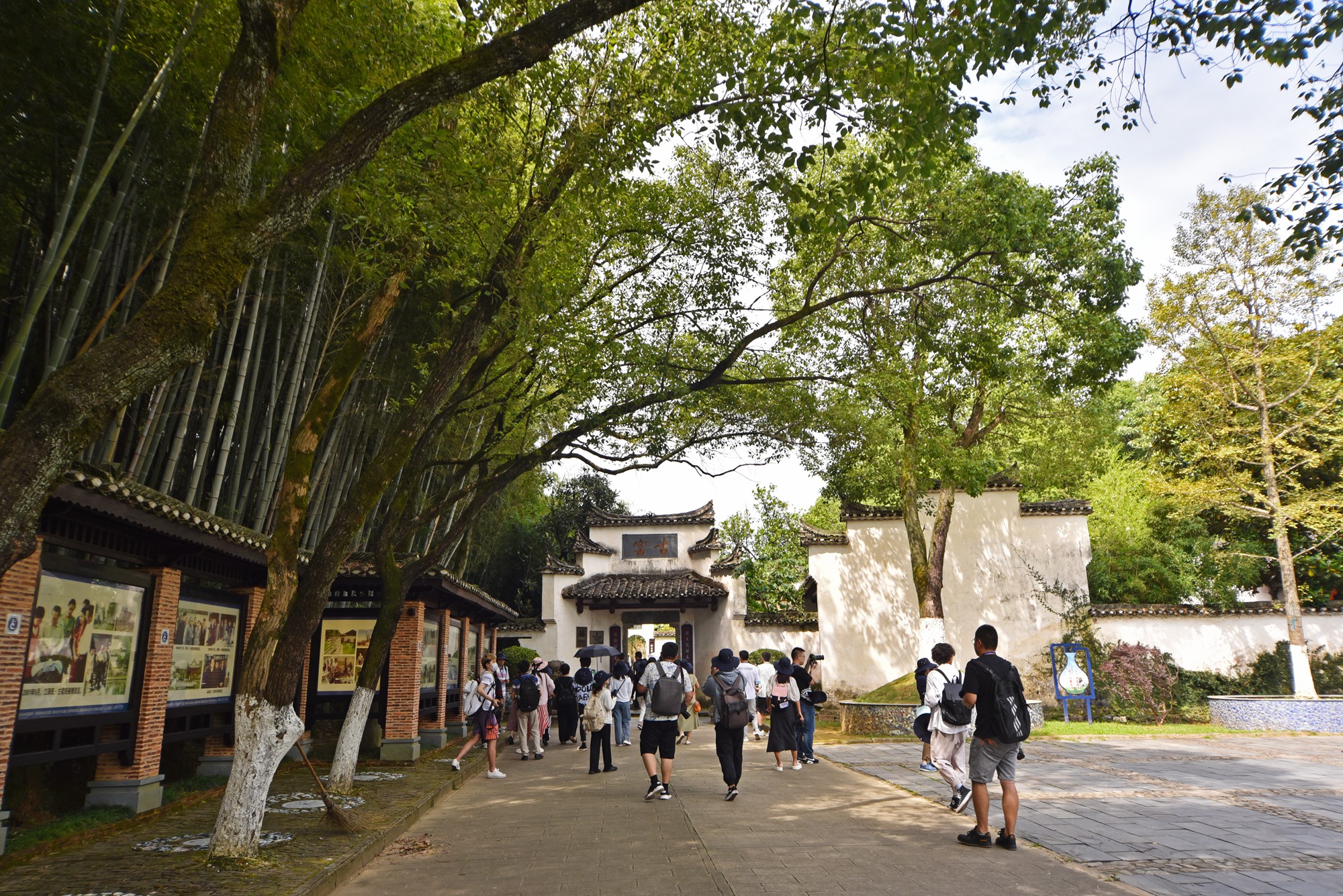 景德镇近代瓷器发展,千年瓷都景德镇有哪些瓷器