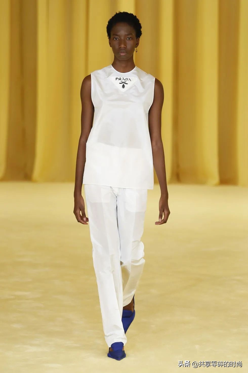 prada普拉达时装秀2018,普拉达prada2022春夏秀场蔡徐坤