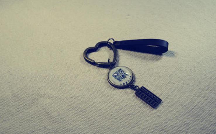 用母校保温杯，才叫真成功呢