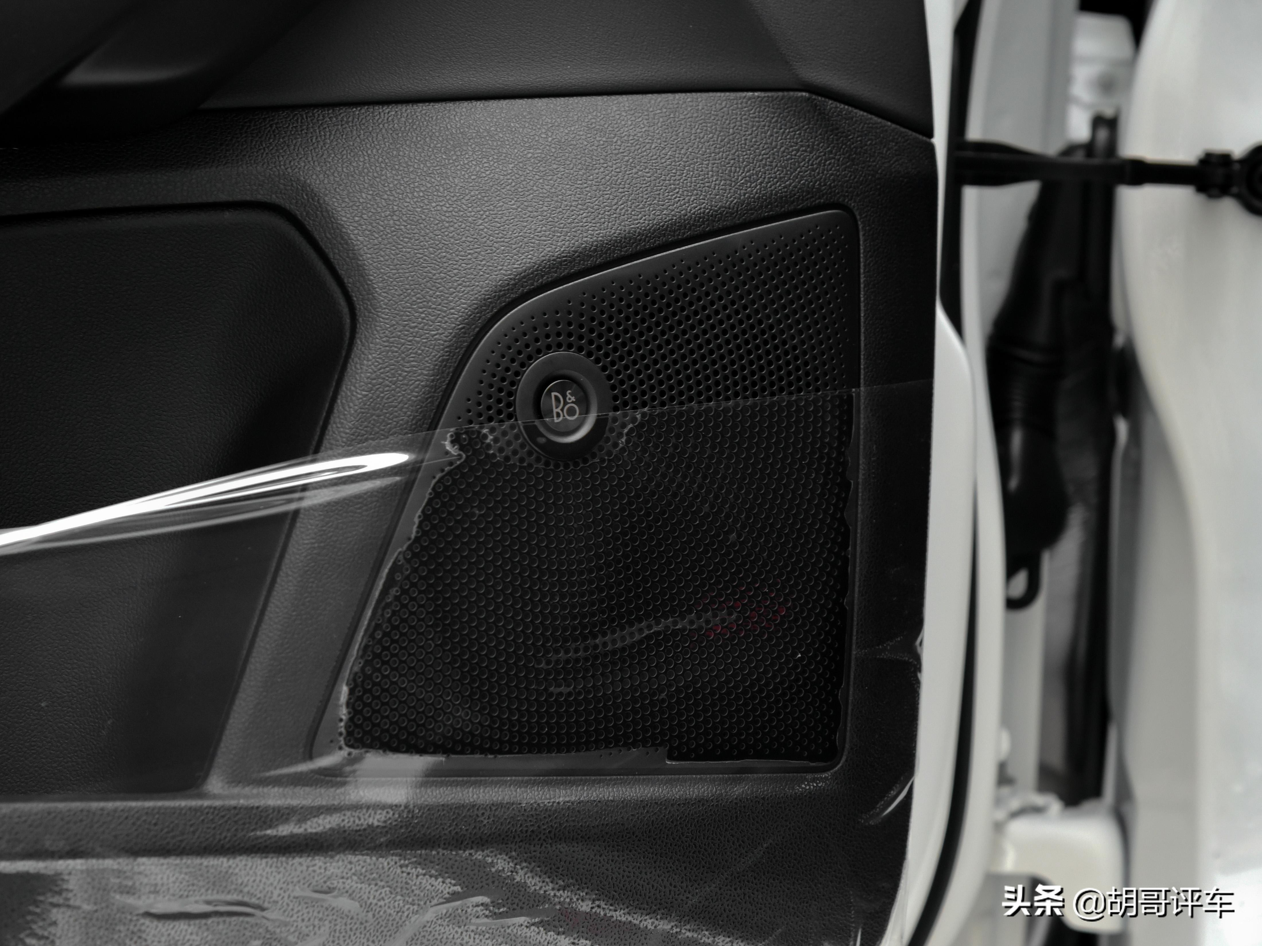 174马力,轴距达标,操控感不俗,带你看福克斯STline