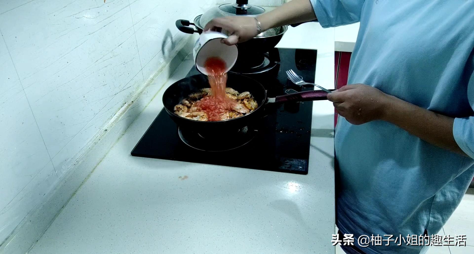 番茄油焖大虾最正宗做法,油焖大虾的最正确的做法