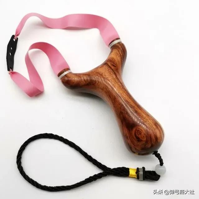 扁皮筋为啥老打弓头,扁皮筋能打多少发