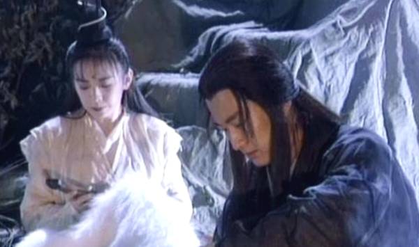 倚天剑和屠龙刀是谁所铸,倚天屠龙记屠龙刀与倚天剑合璧