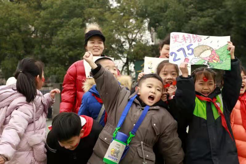 校园足球联赛精彩纷呈,校园足球点燃中国足球新希望