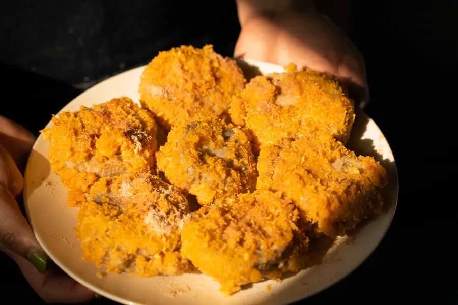 被薇娅直播间榨干零食预算后，写出了这篇测评报告（上）