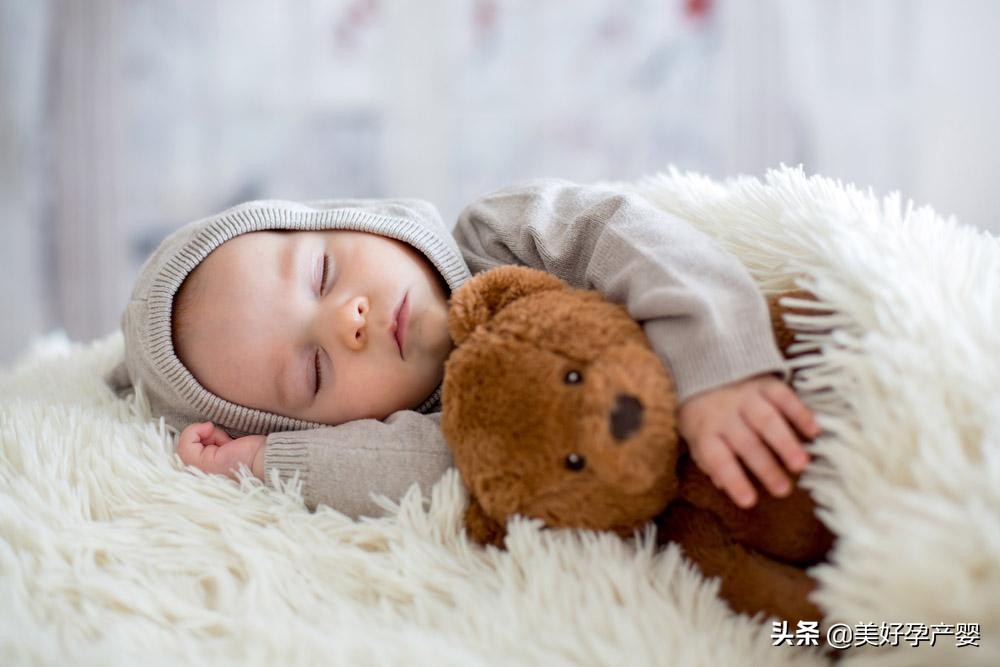 宝宝第一个月你必须知道的10件事,满月宝宝放不下去