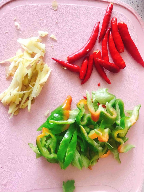 炖鱼前放盐腌制一下好吗,炖鱼之前怎么腌制有味