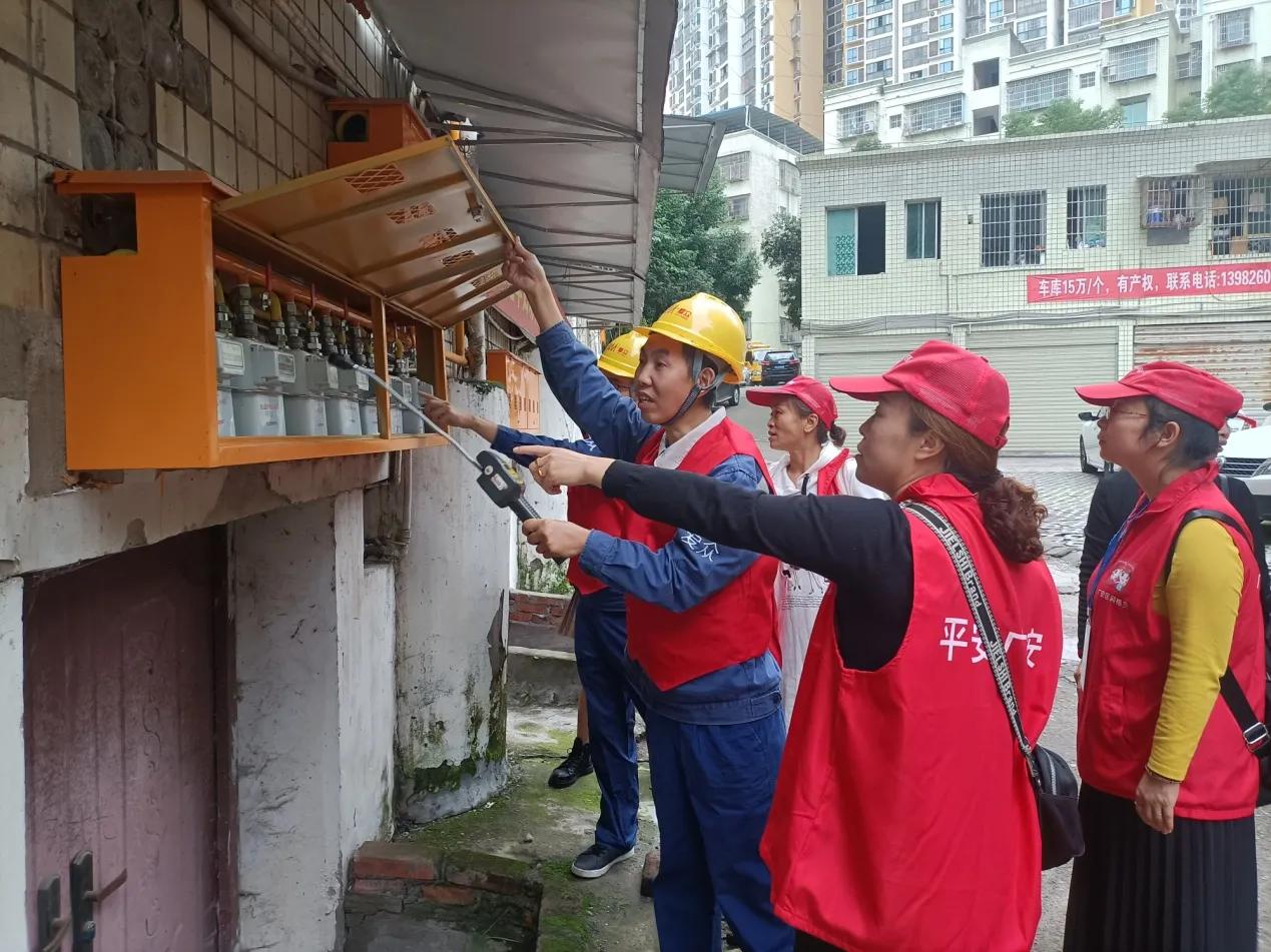 为民办实事重阳节义诊,为民办实事点滴暖民心