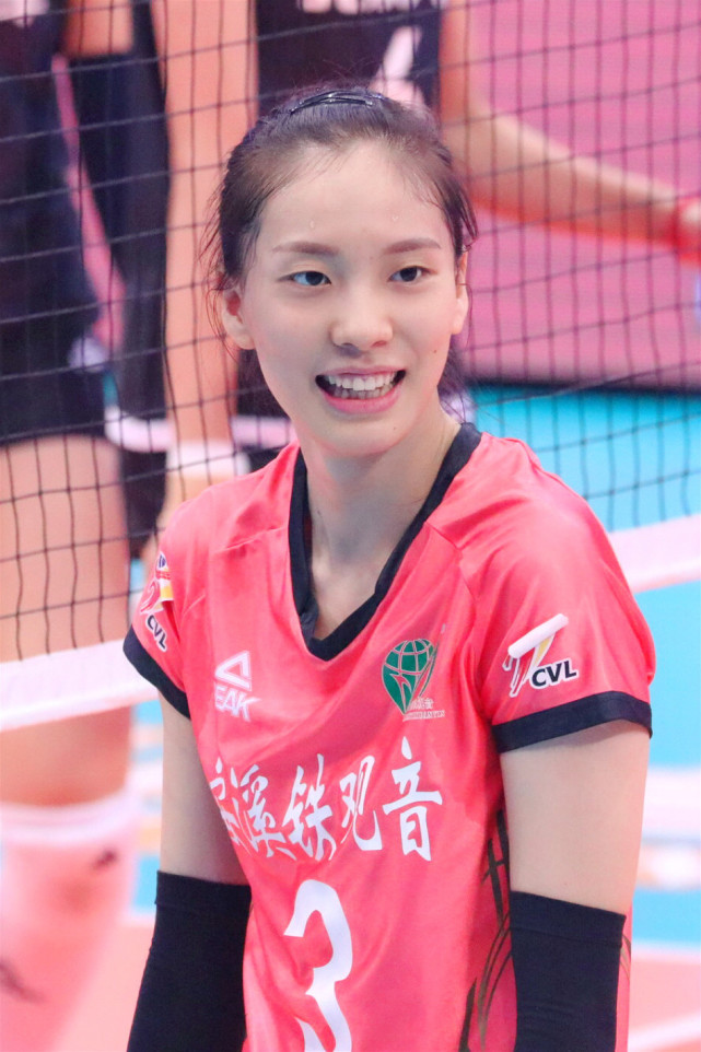 中国女排参加女排2021联赛名单,中国女排美国女排世联赛4强名单