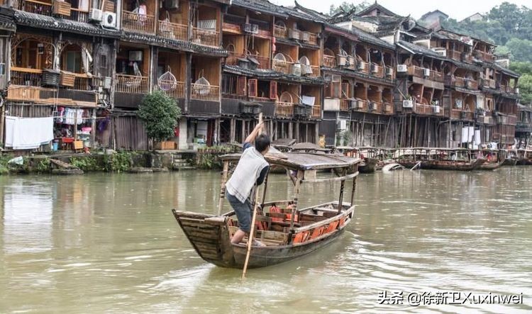 娌辨睙鍑ゅ嚢鍙ゅ煄姘戝,娓呮櫒娌辨睙杈归潤璋х殑鍑ゅ嚢鍙ゅ煄