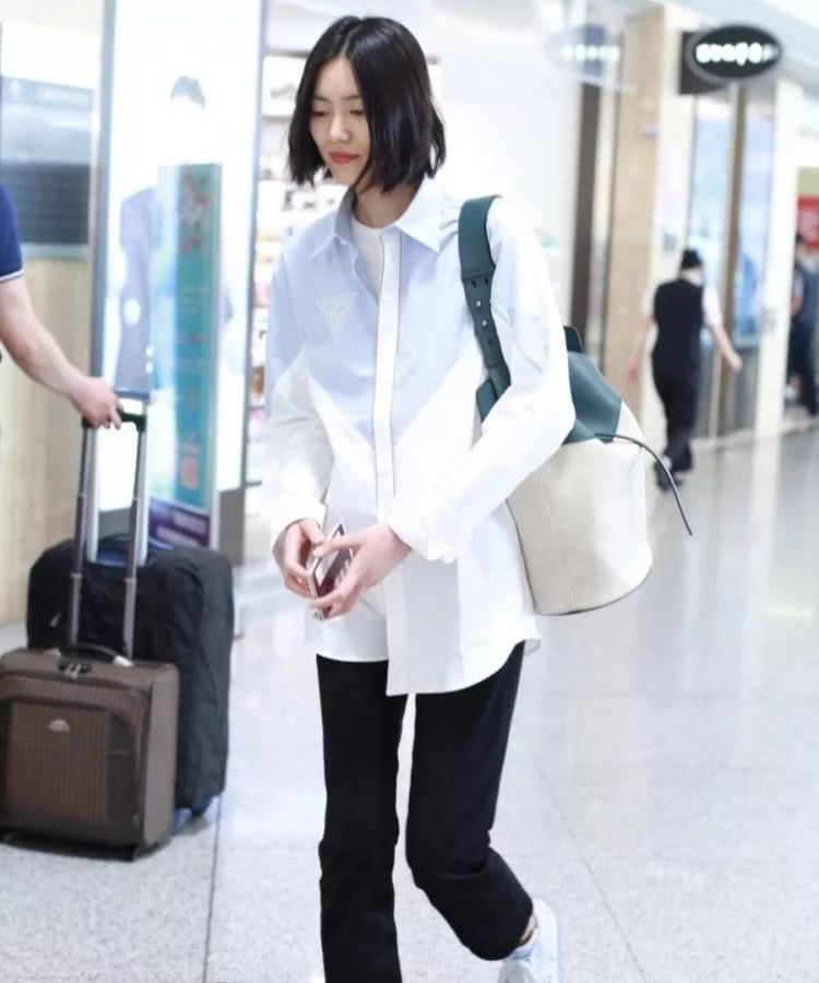 刘雯大包包推荐,刘雯同款豹纹包包