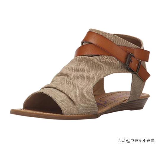 宽脚女生鞋,宽脚女适合穿什么鞋