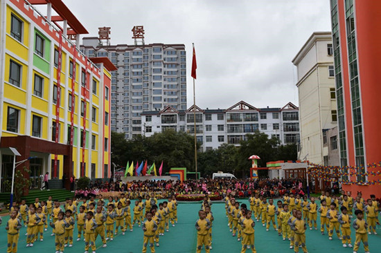 会宁县推进义务教育均衡发展,三苦两乐