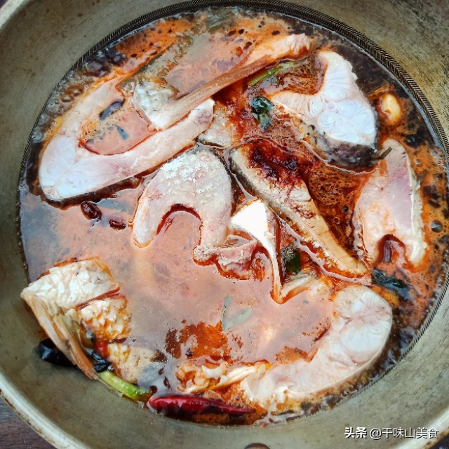 农家炖鱼怎样炖鱼不腥,炖鱼怎么煎鱼不破皮