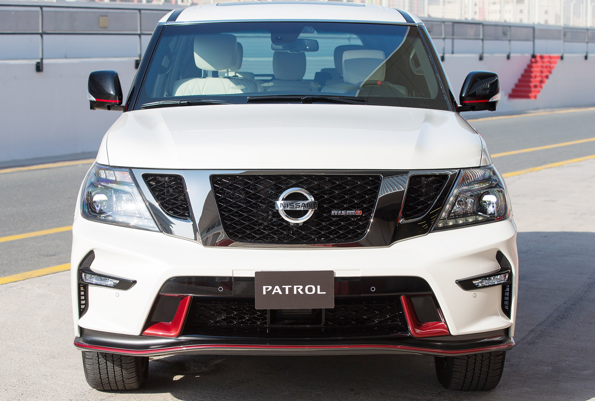 全新日产途乐有哪些亮点,丰田陆巡与日产途乐