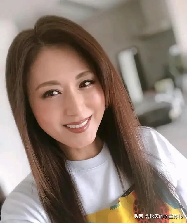 邻居家的阿姨找小明的爸爸告状,梦见邻居家的叔叔阿姨