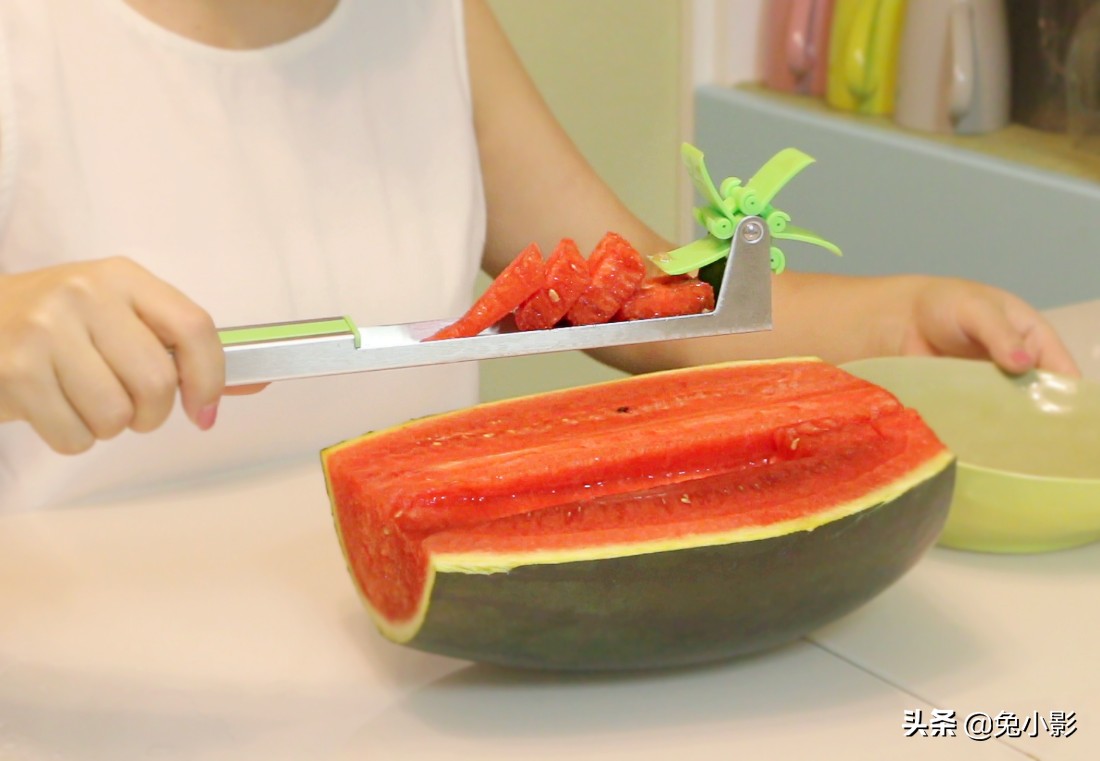 西瓜切块神器真的好用吗,西瓜切小块神器吐槽