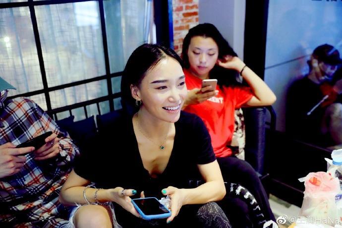 这就是街舞最好看的女选手,这就是街舞oldschool舞者学齐舞