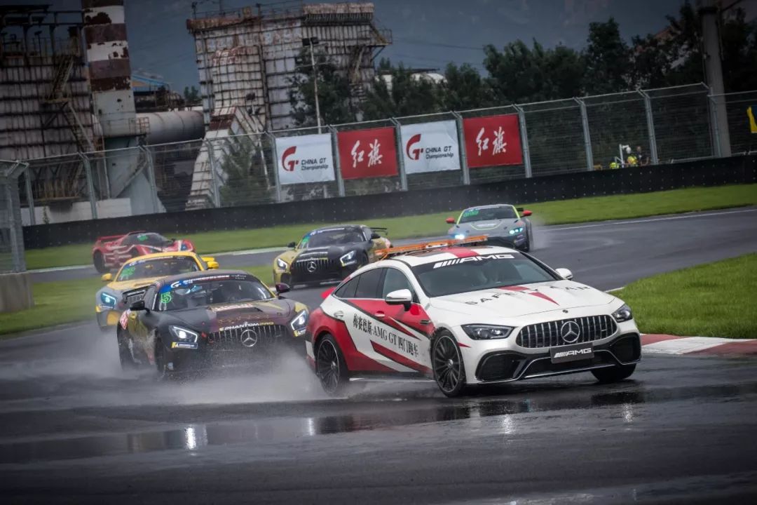 钢铁赛道雨中热战·ChinaGT上演秦皇岛首轮超跑对决