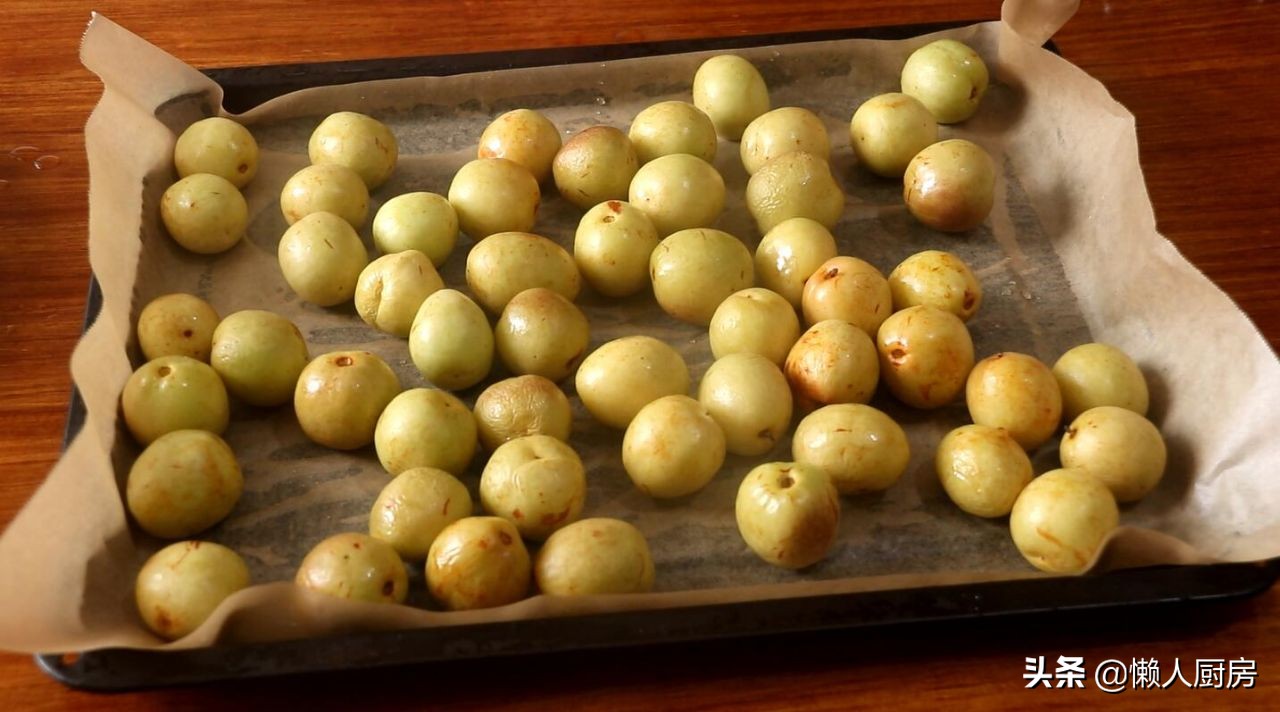 又到了吃枣子的季节，吃不完的枣子可以这样做，保存时间长