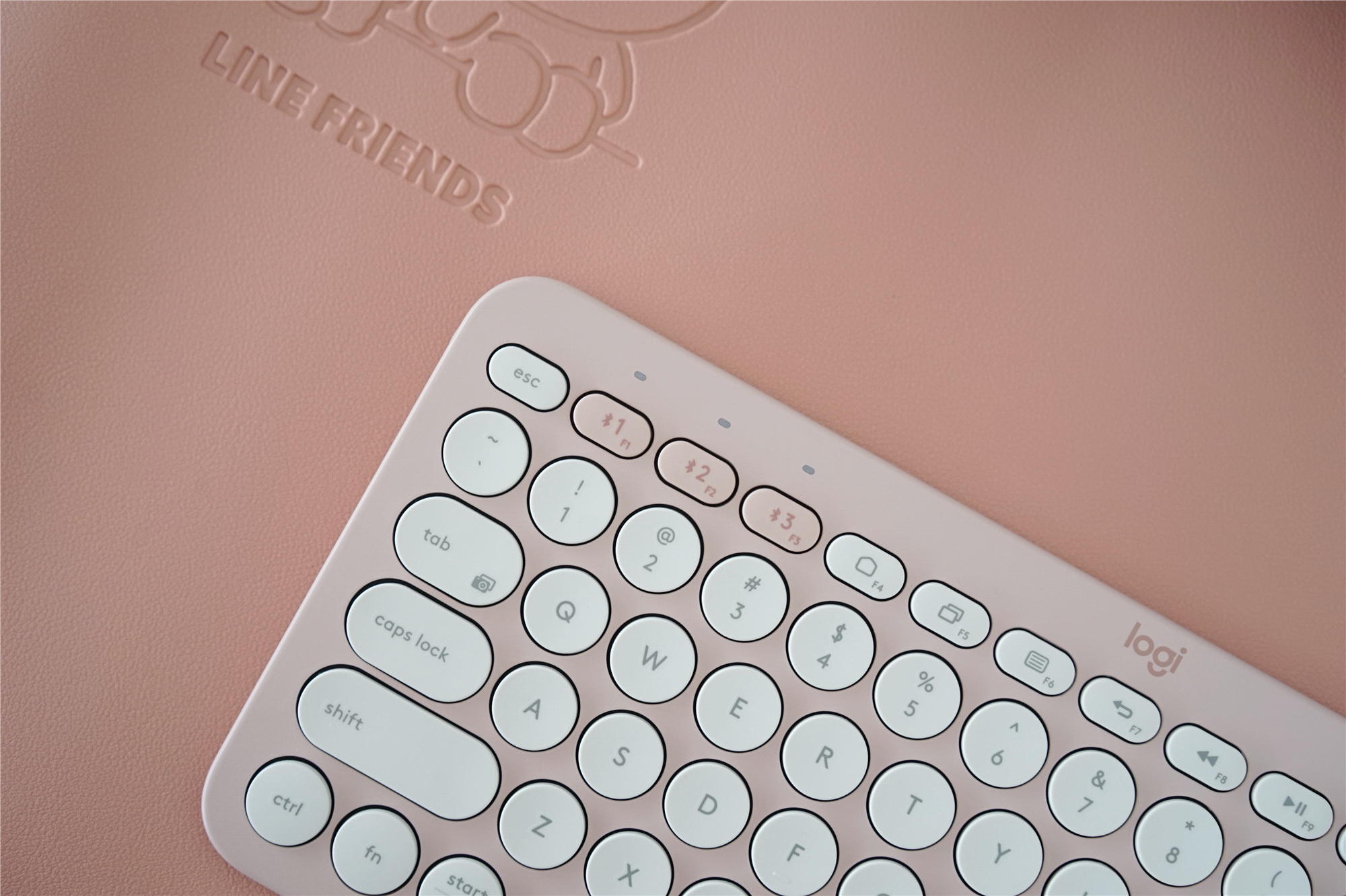 罗技linefriends测评,谁还没年轻活泼漂亮过