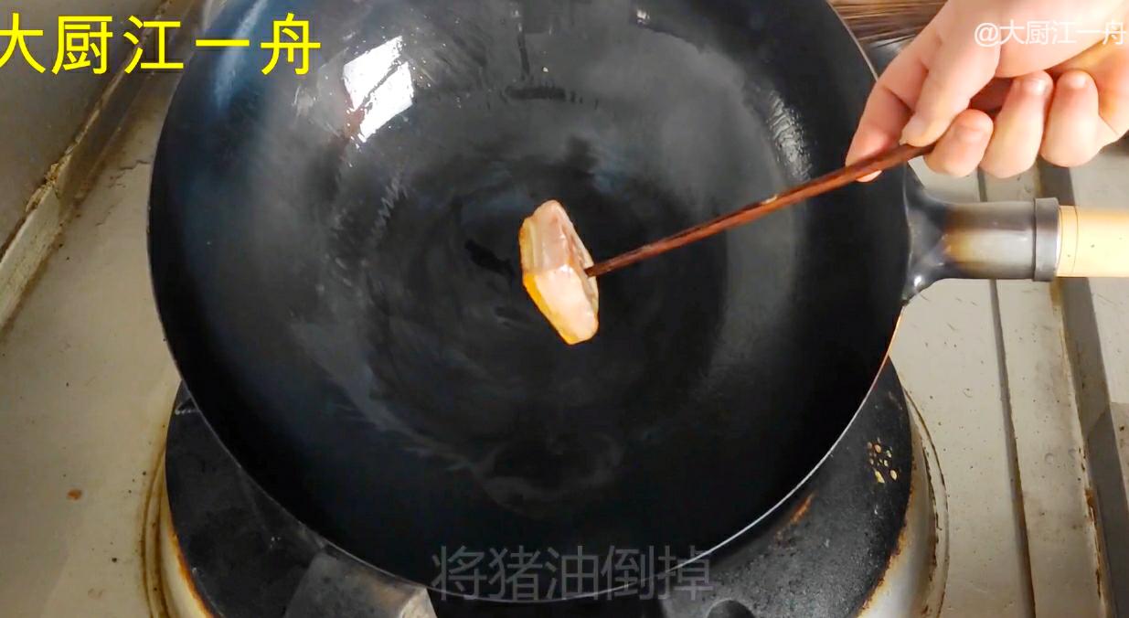 新买的铁锅不用猪油怎么开锅呢,新买铁锅开锅别直接用火烧