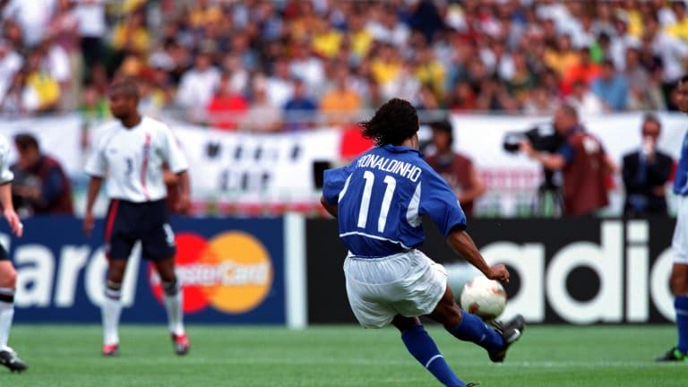 小罗足坛十大遗憾,1999年小罗戏耍邓加