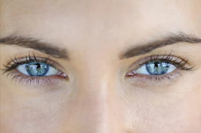 为什么30岁不到脸上那么多皱纹,女人过了30岁还在为皱纹而苦恼吗