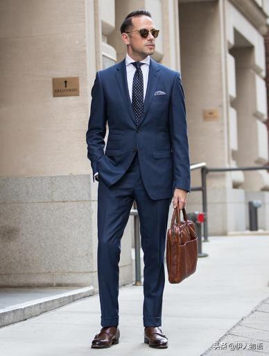 西装是一个男人最好的战袍,西装是男人的战袍