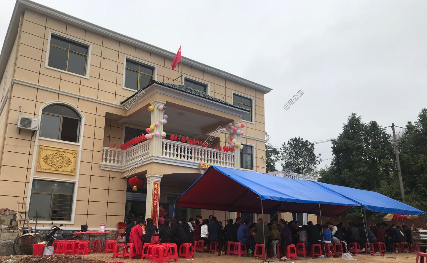 农村装修怎么省钱？湖北张女士有诀窍，学她这么做你也能省10万