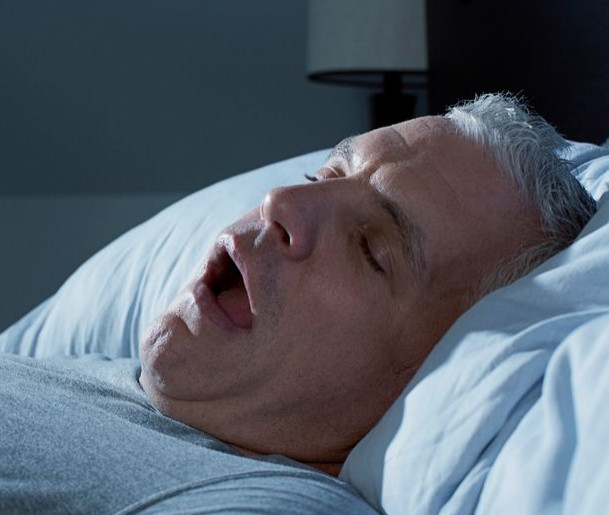 睡觉打呼噜憋住了,打呼噜把自己憋醒对身体有伤害吗