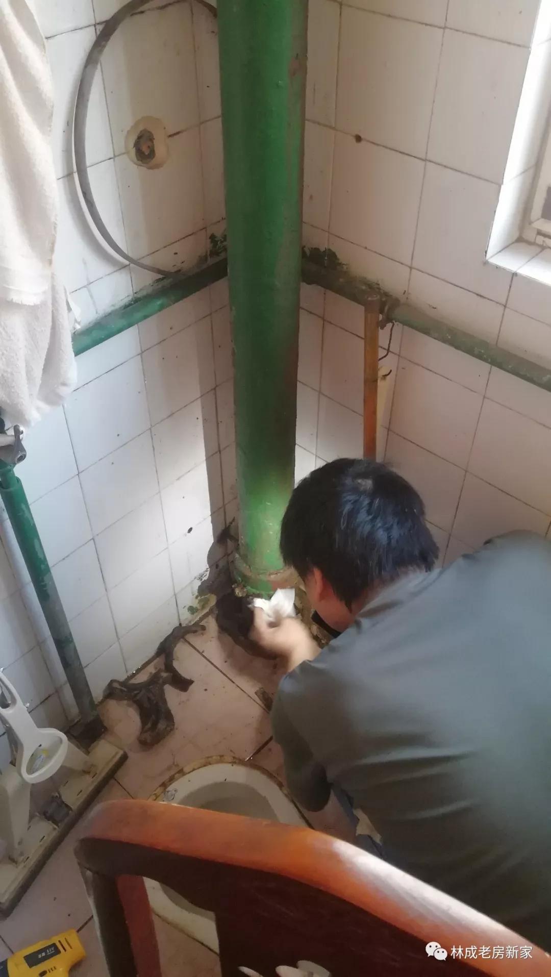 旧房铸铁管漏水怎么办,老房子墙内水管破裂漏水怎么修复