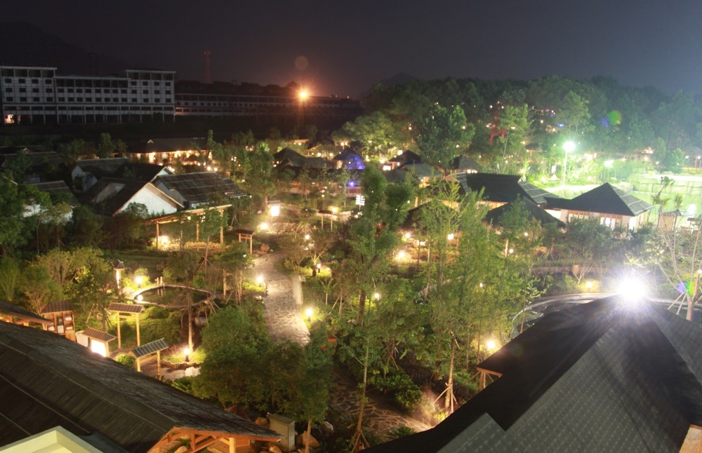 九江-庐山上汤温泉2大2小家庭票不到百元，畅玩温泉区+水上乐园！