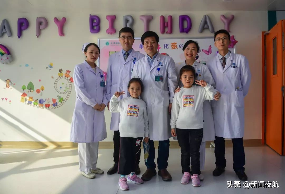 坐骨连体双胞胎多大分离,中国首例坐骨婴儿手术成功完整版