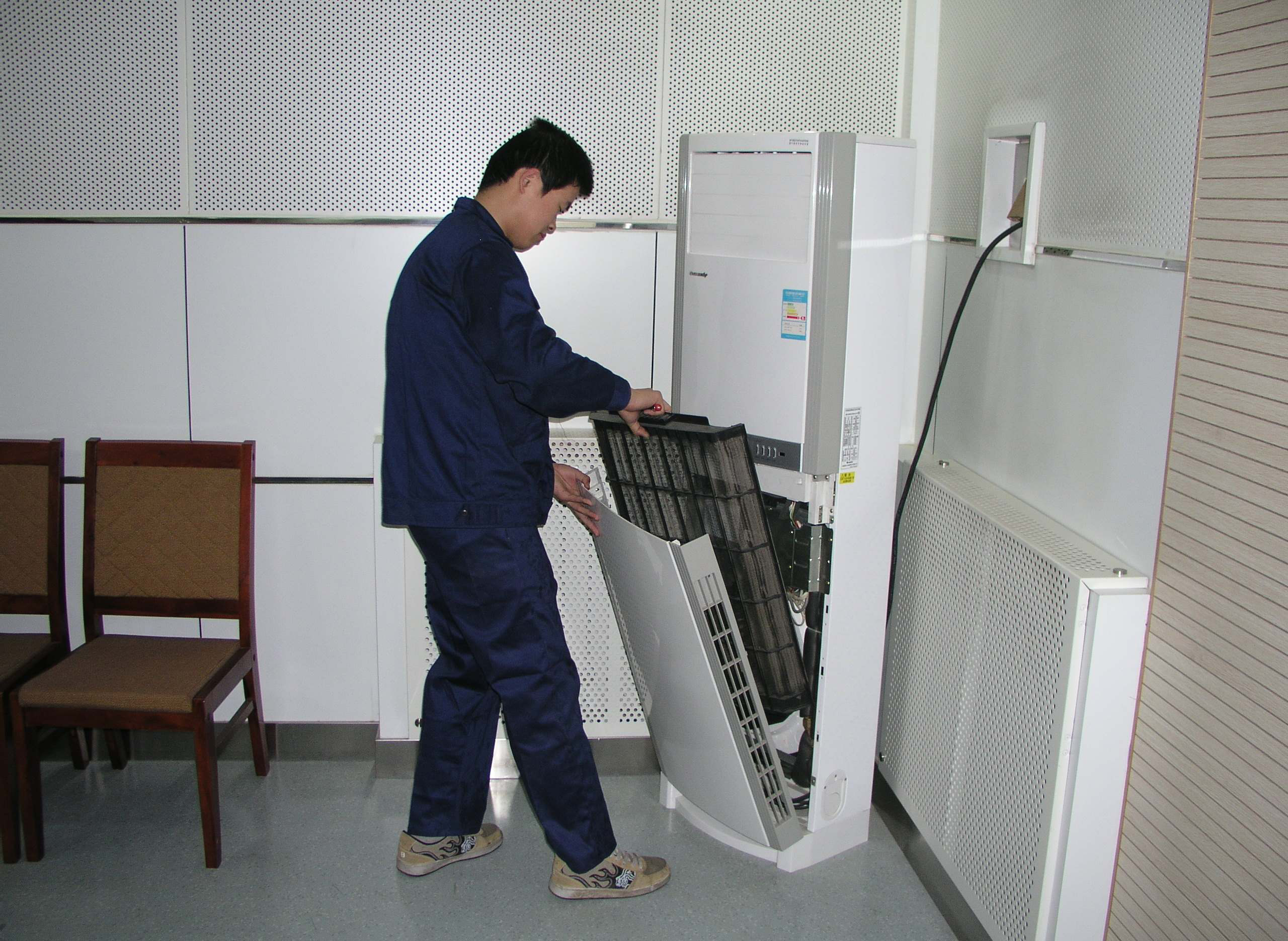 圆柜空调和方柜空调哪个好用,方柜空调和圆筒空调的区别