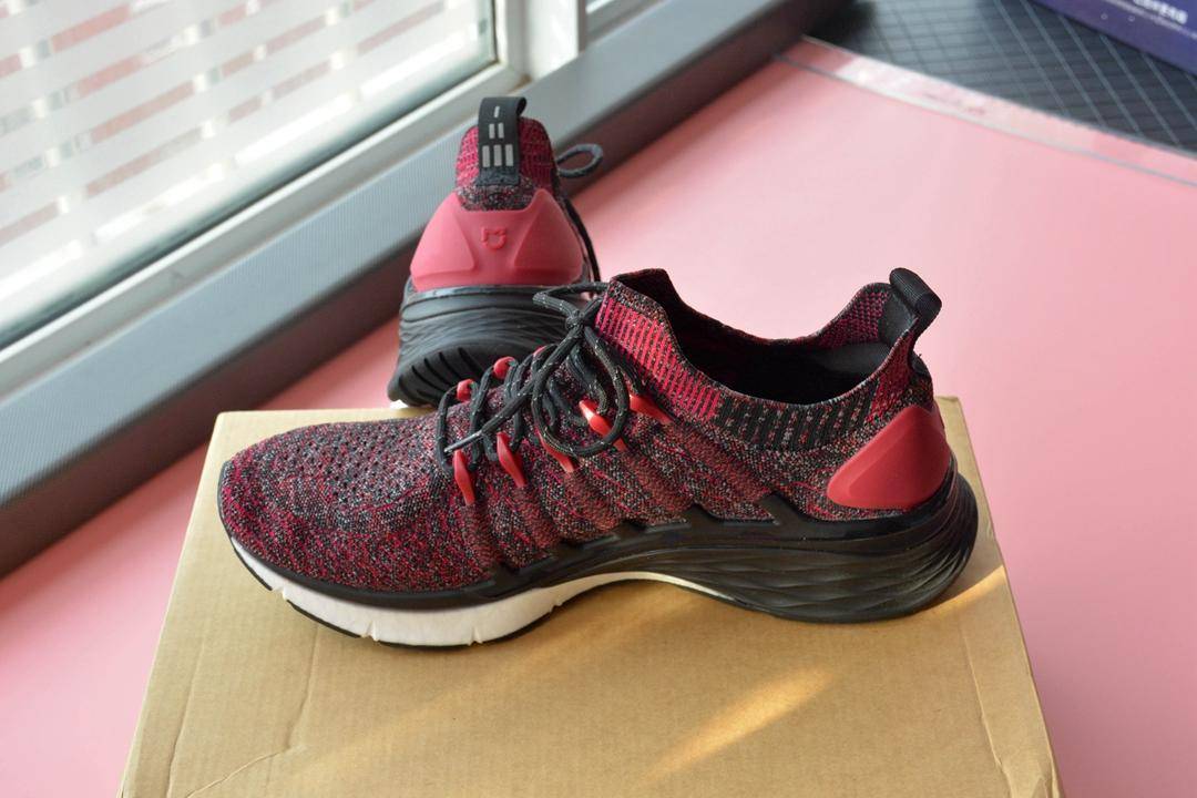 米家运动鞋4代和3代有什么区别,米家云弹运动鞋