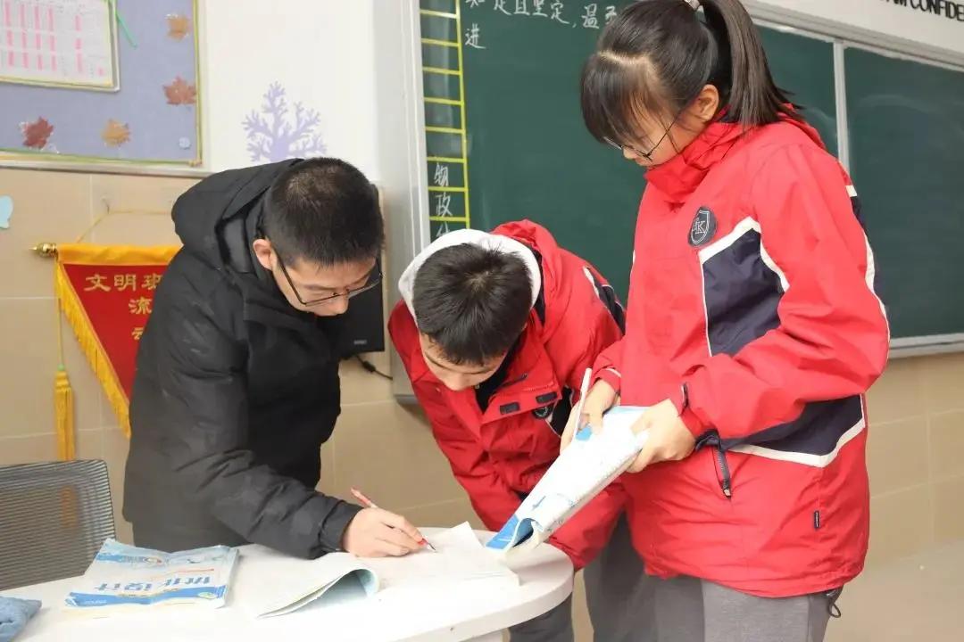 延安北大培文实验学校到底咋样,延安北大培文新区学校是省重点吗