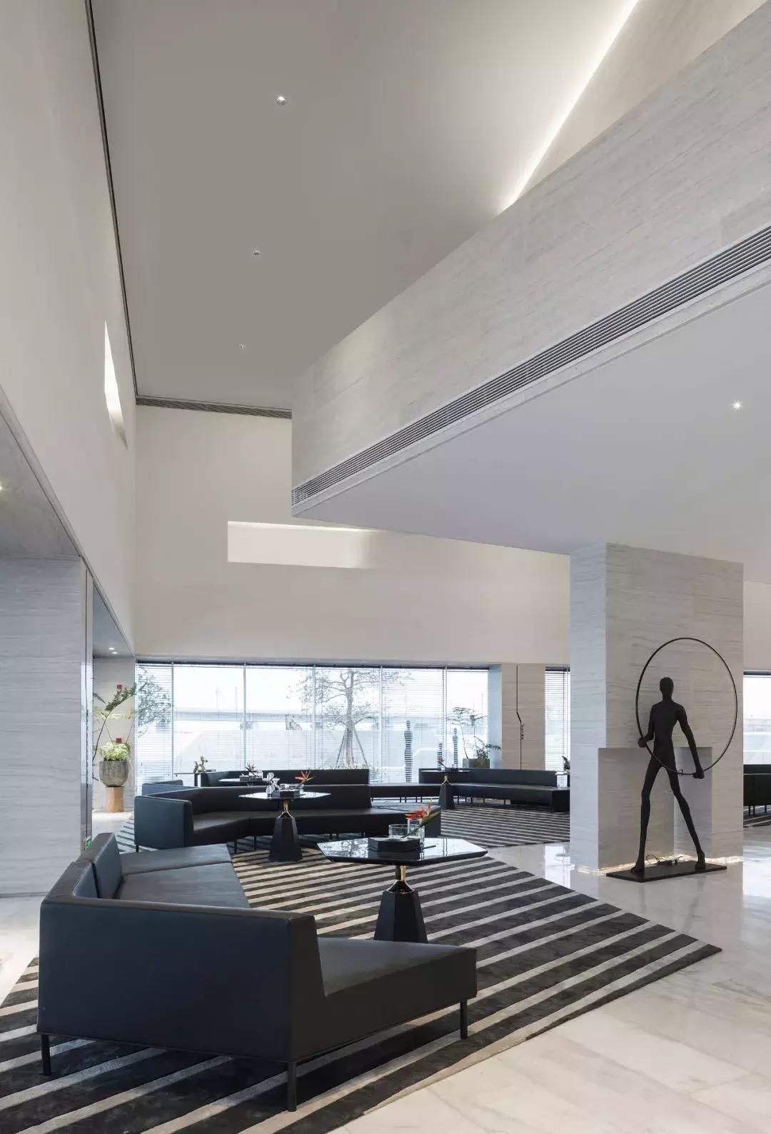 极简风高级感配色方案,高级灰意式极简沙发