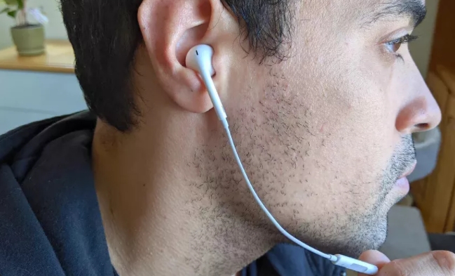 2000年的圆形耳机3.5毫米有线耳机,vivo耳机好还是华为的有线耳机好